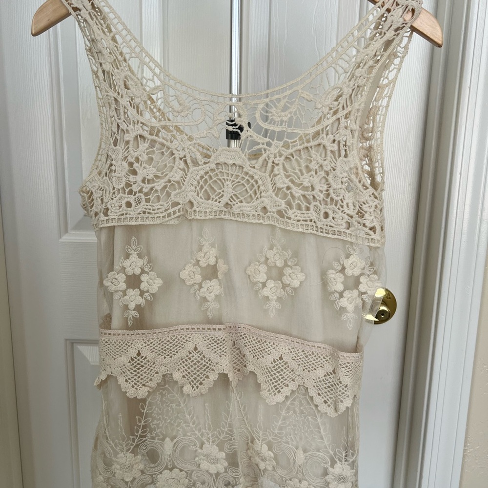 Lace top .